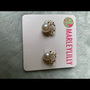 Reindeer pearl earrings
